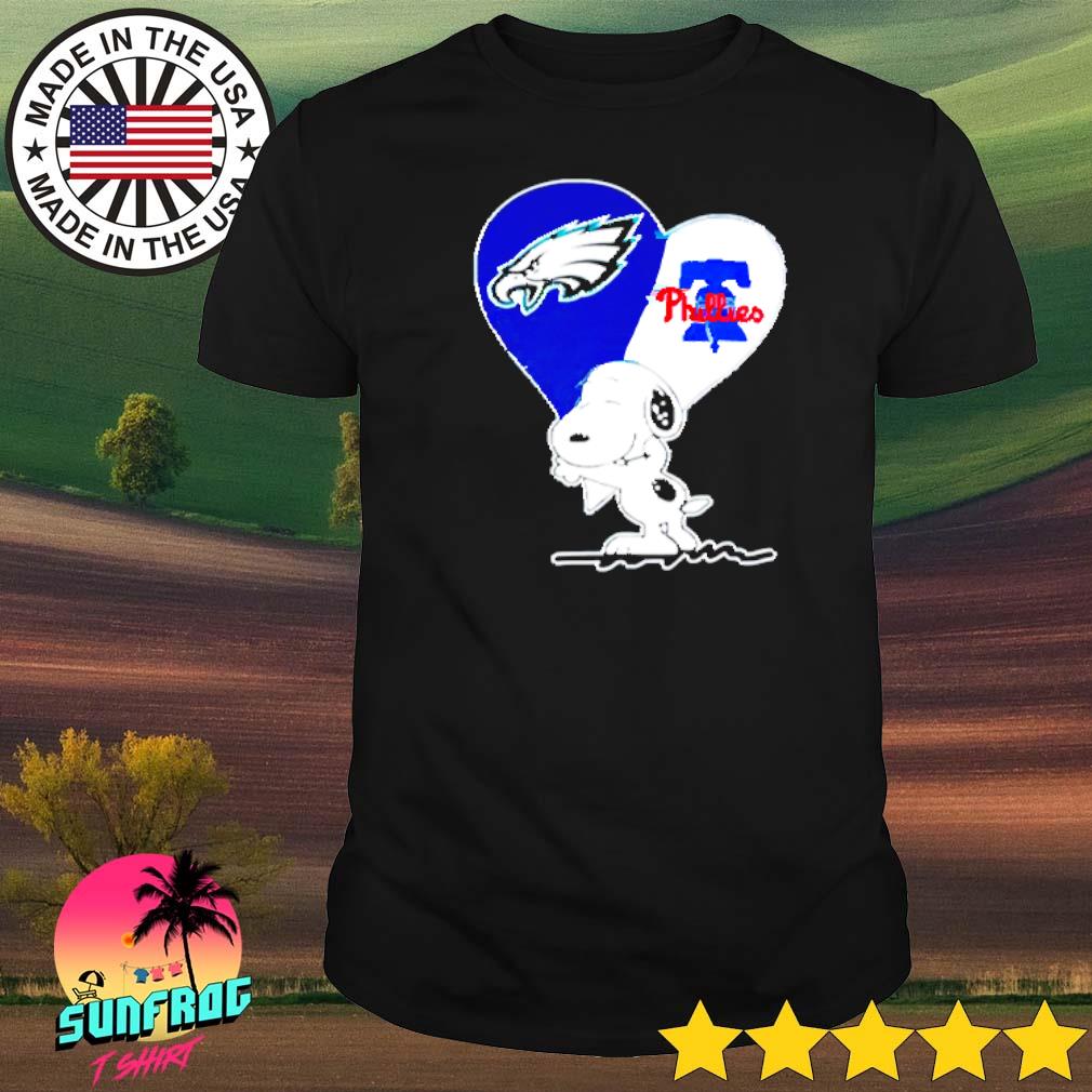 Snoopy Hugs The Philadelphia Eagles Heart T-Shirt - T-shirts Low Price