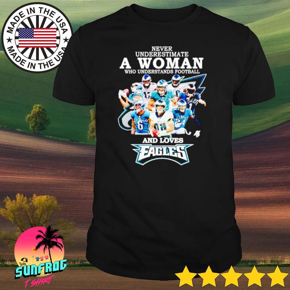 Official Never underestimate a woman who understands football and loves Colts  shirt