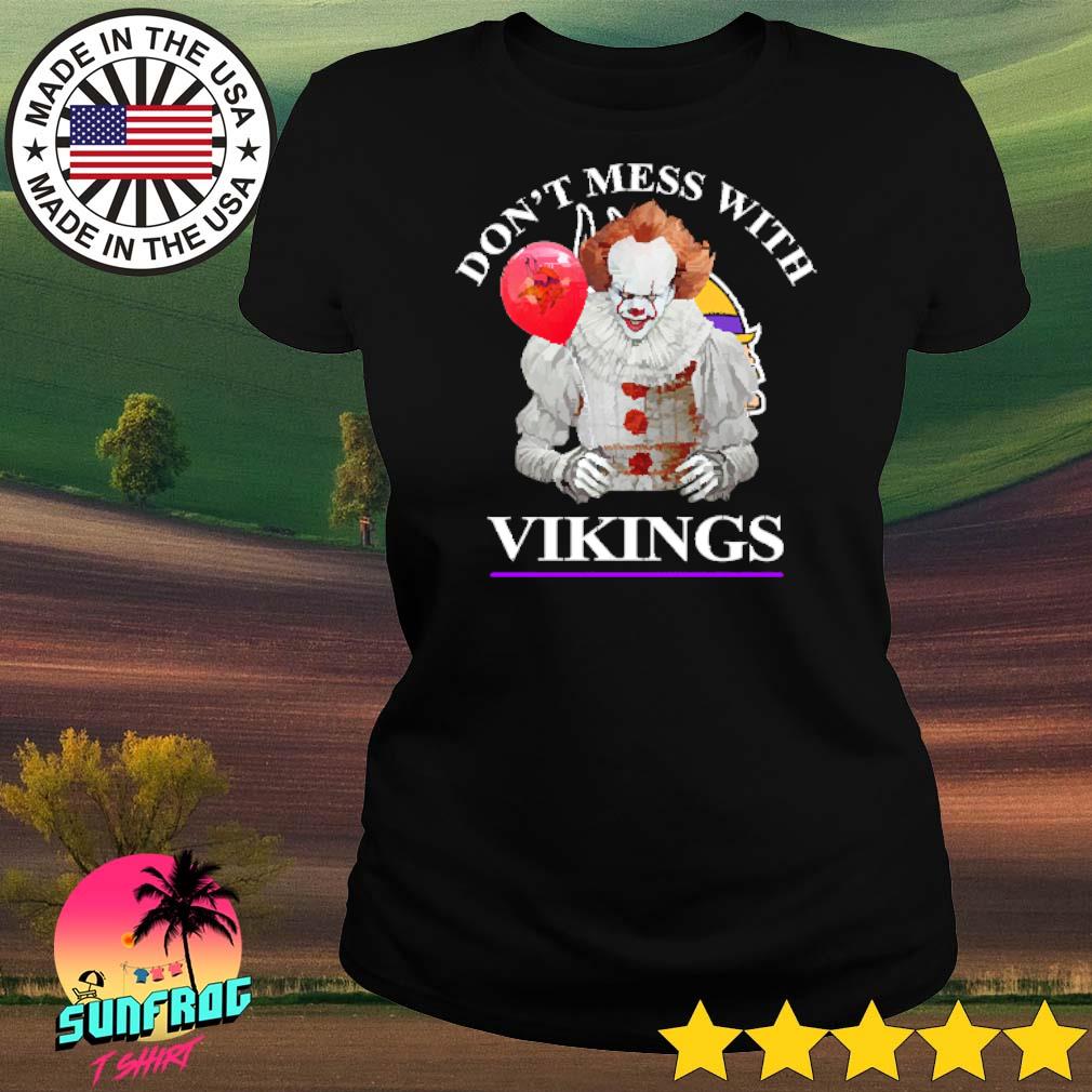 The Grinch Minnesota Vikings Shit On Other Teams Shirt